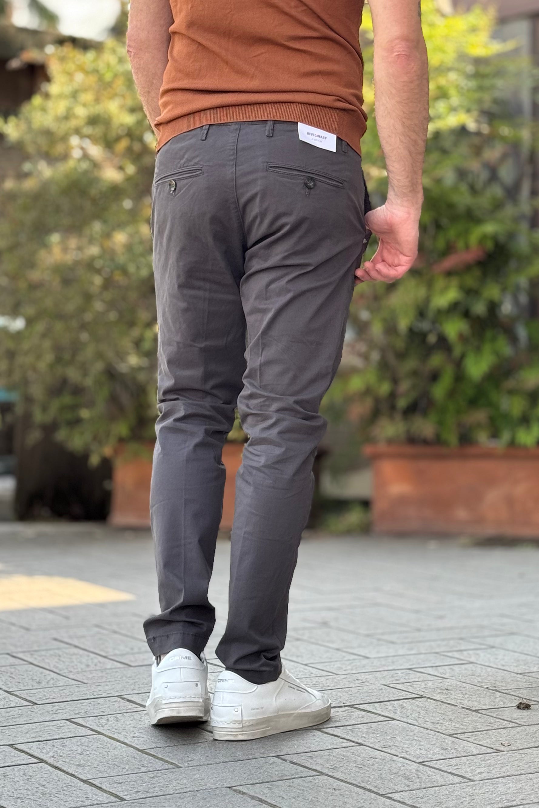 Officina 36 2580C Chino trousers available in 2 colours