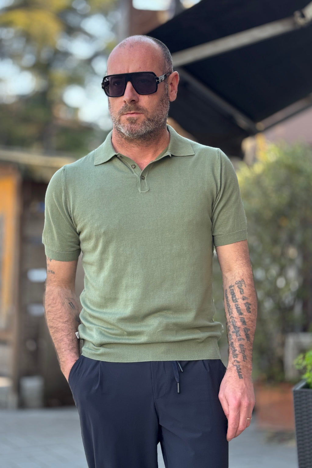 V2 Polo manica corta in cotone disponibile in 4 colori