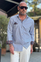 V2 Camicia riga con taschino pochette