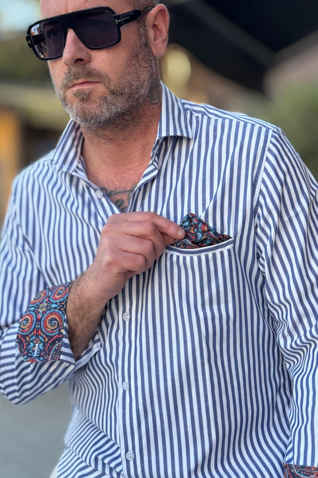 V2 Camicia riga con taschino pochette